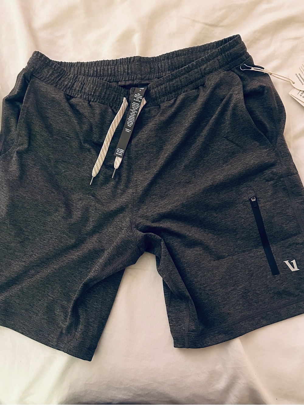 New Vuori Men's Sunday Performance Short in Charcoal Heather - Small